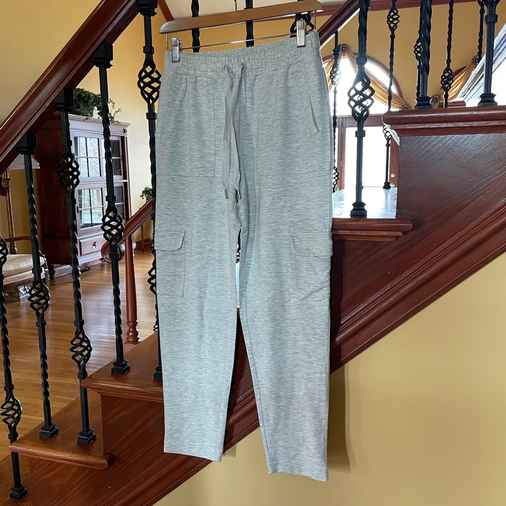 Banana Republic Cargo soft pants - Picture 1 of 4